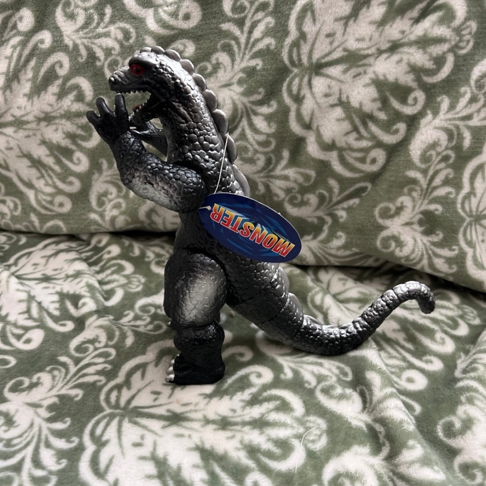RARE GODZILLA MONSTER ACTION FIGURE 9” Black & Silver New